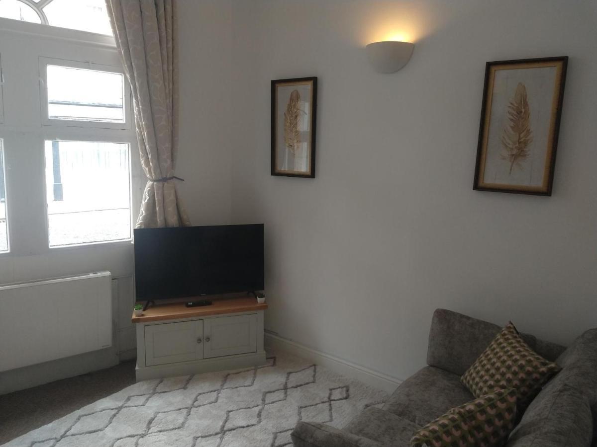 All Saints 2 Bed Apartment In Central Stamford With Parking Extérieur photo