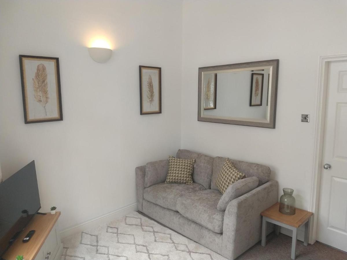 All Saints 2 Bed Apartment In Central Stamford With Parking Extérieur photo